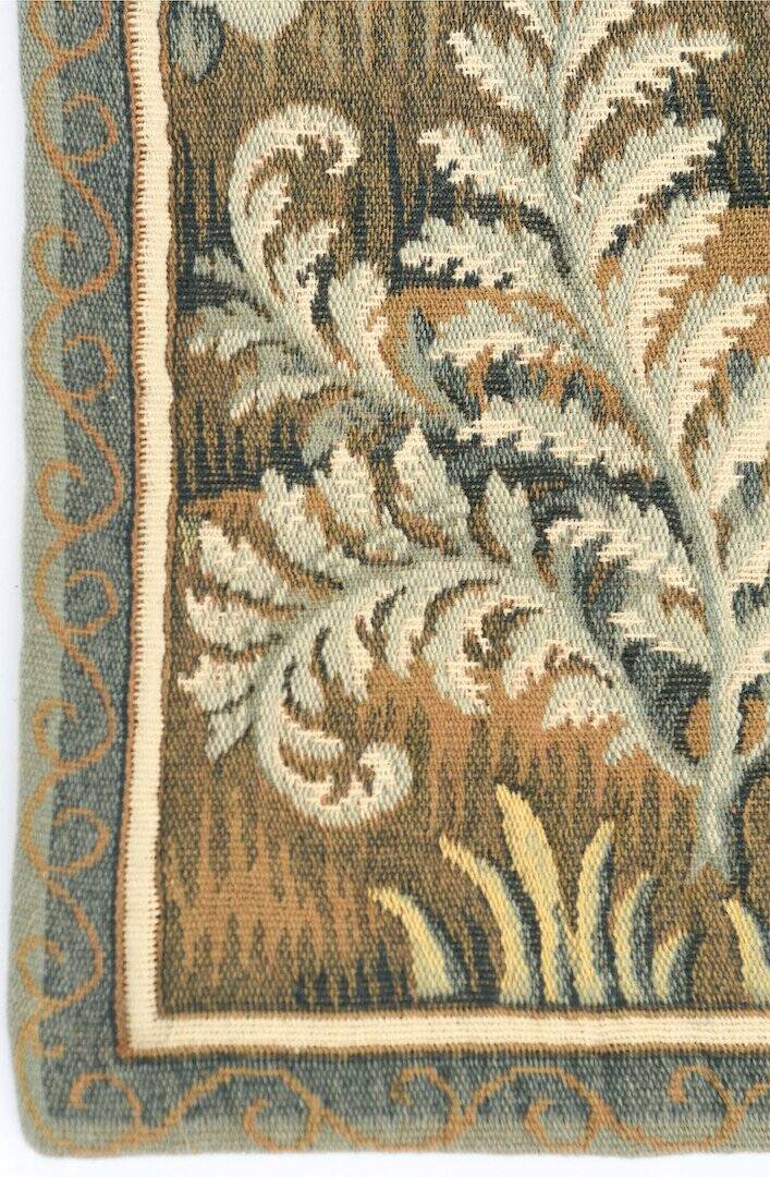 Louvières tapestry representing medieval scene