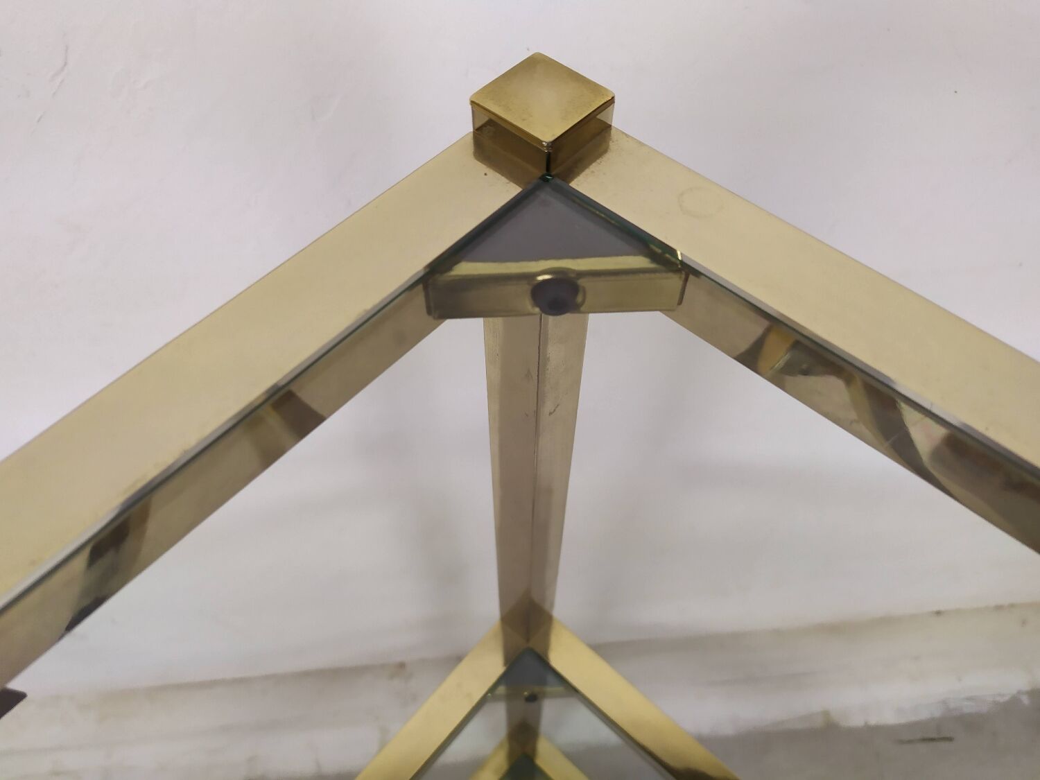 Vintage corner shelf