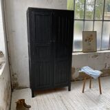 Black trade cabinet