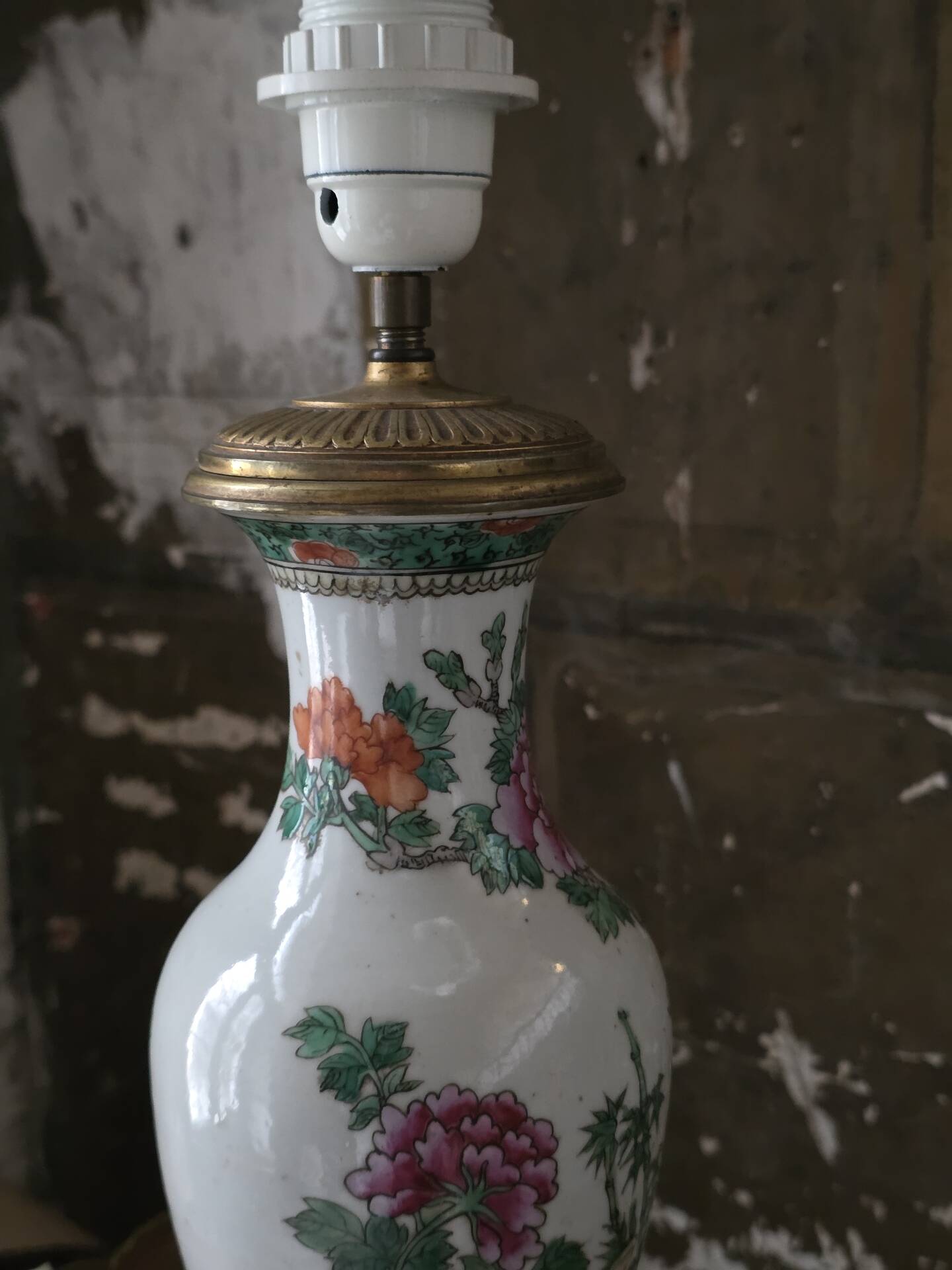 Ceramic and bronze lamp, 19th century.