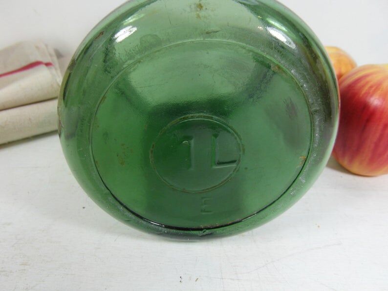 Vintage glass green can-din jar by l'ideale