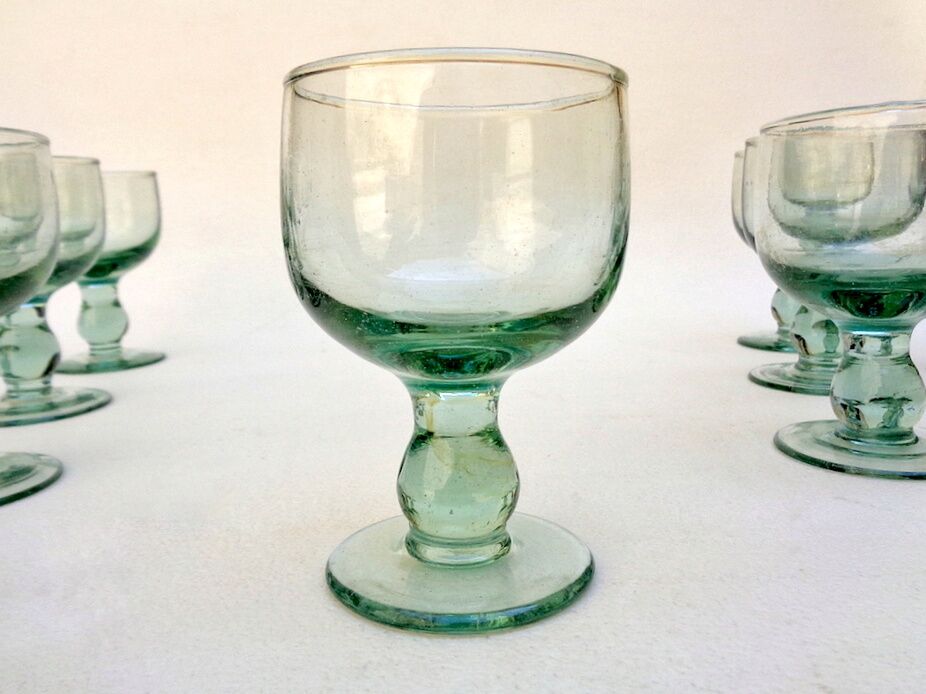 Set of 8 vintage water green glasses
