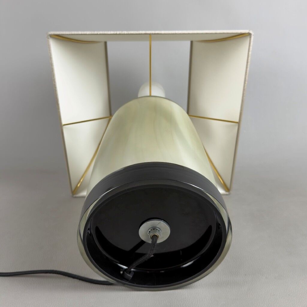 Murano glass table lamp Visa G Luce opaline modernist design from the 90s.