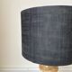 Lampe de table en pierre et coton noir