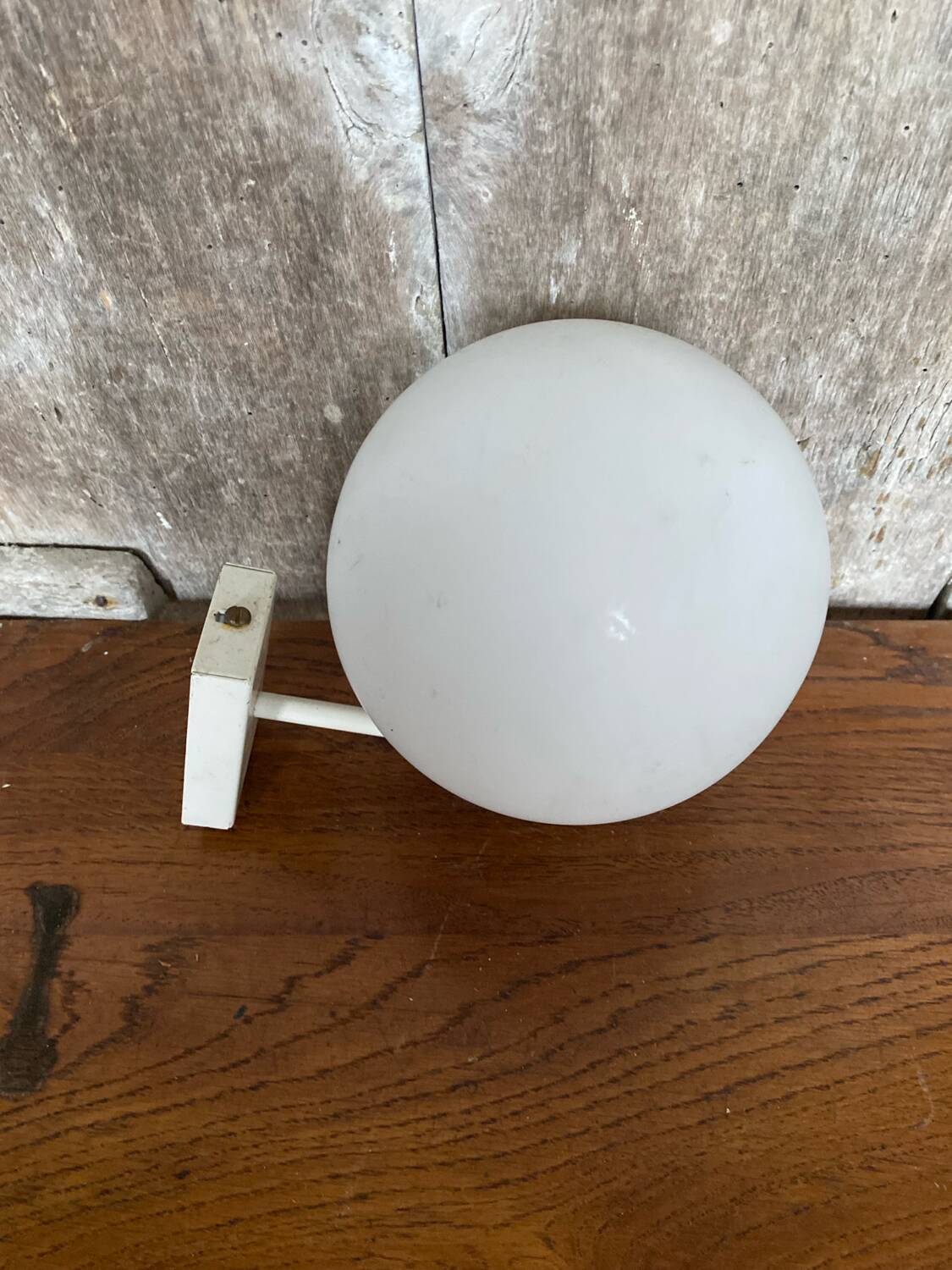 Old White Metal Wall Lamp + White Opaline Ball 70s Vintage #B790