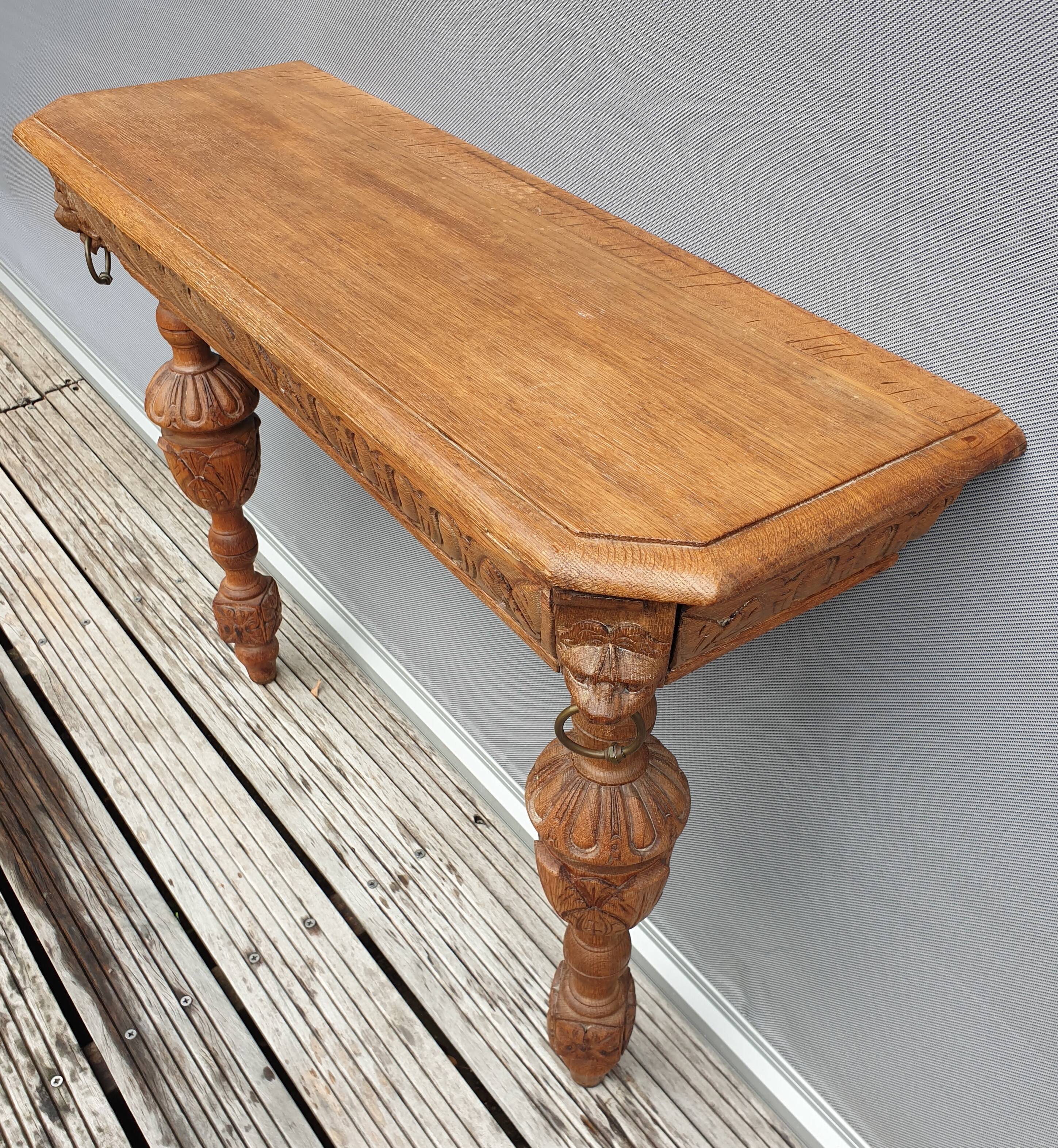 Neo-Gothic lion-headed applique console