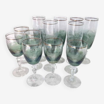 6 wine glasses and 6 crystal champagne flutes