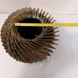 ball vase with twisted fins
