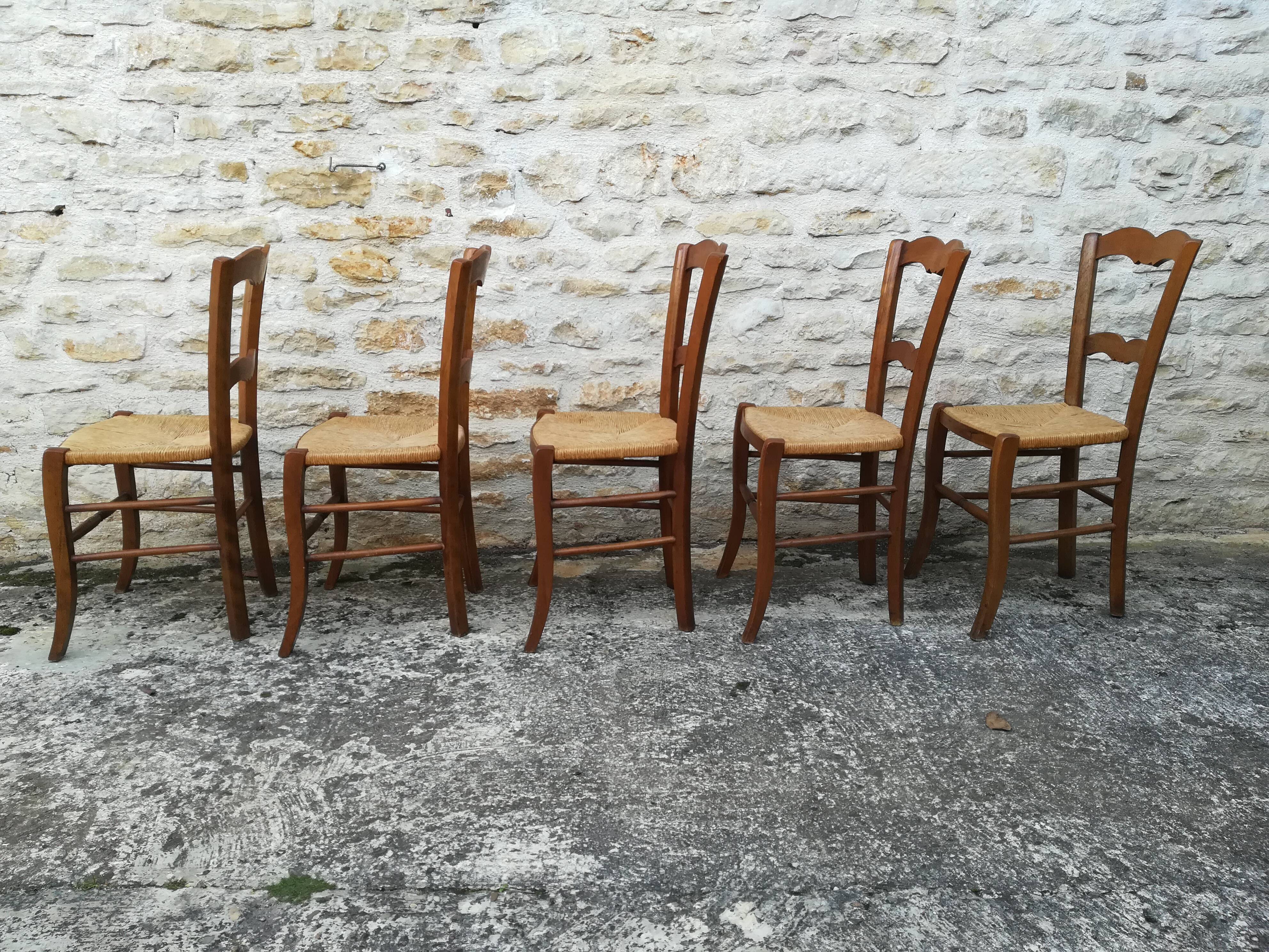 Set of 15 straw chairs