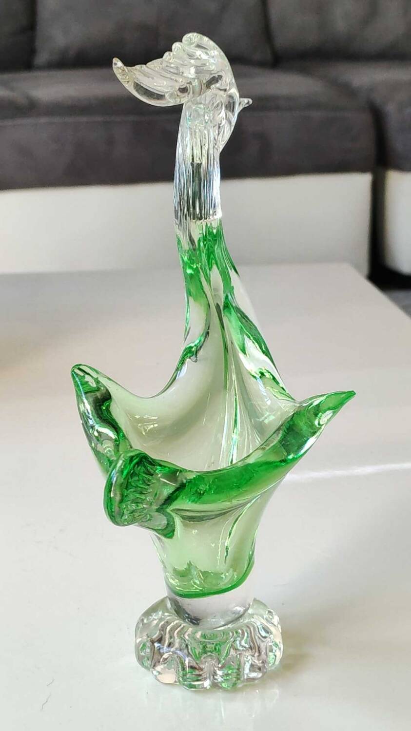 Empty pocket/Swan figurine, in the Murano style. In blown art glass. High 22 cm