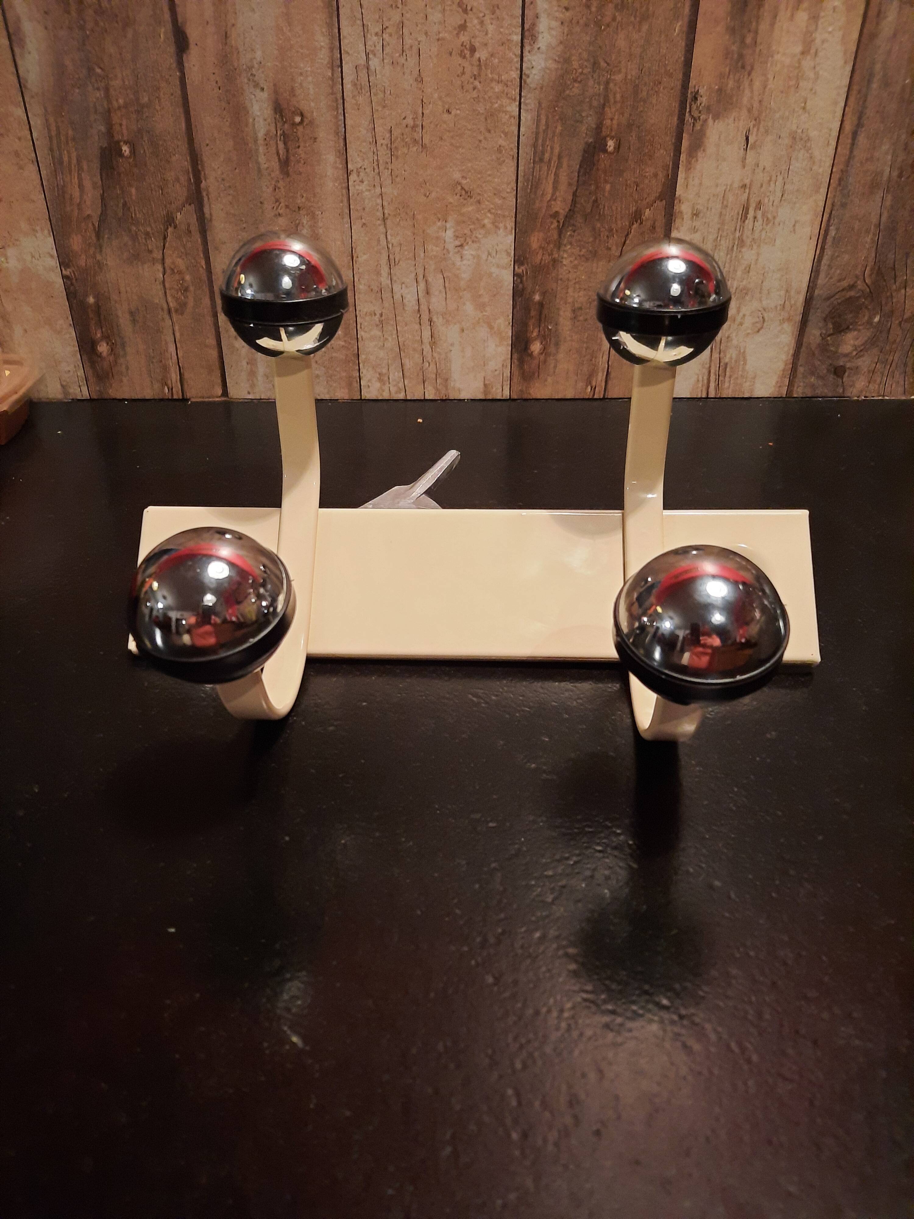 Wall coat holder 2 patères