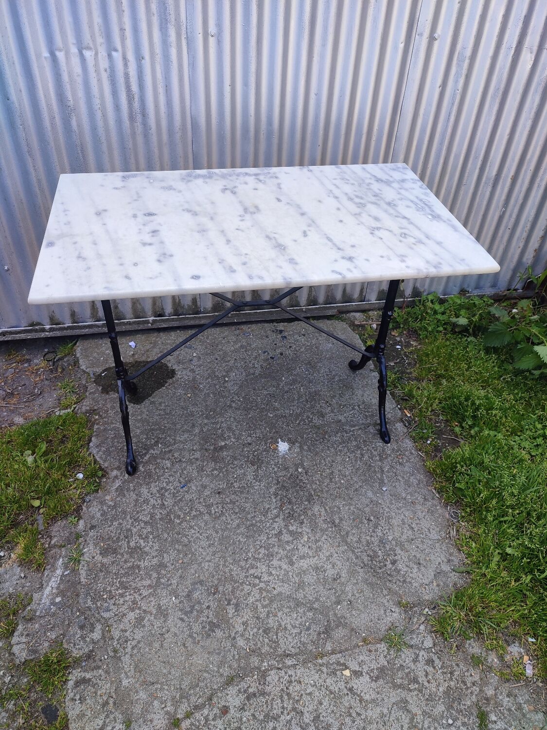 Table café bistro marble stone