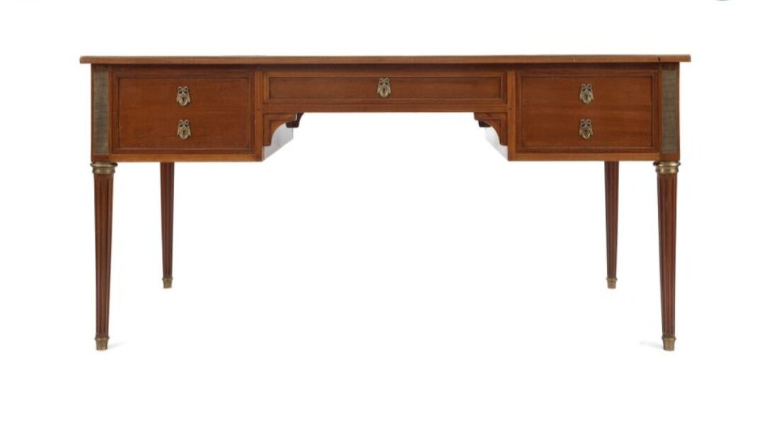 Flat desk in Louis XVI style veneer wood, circa 1900.