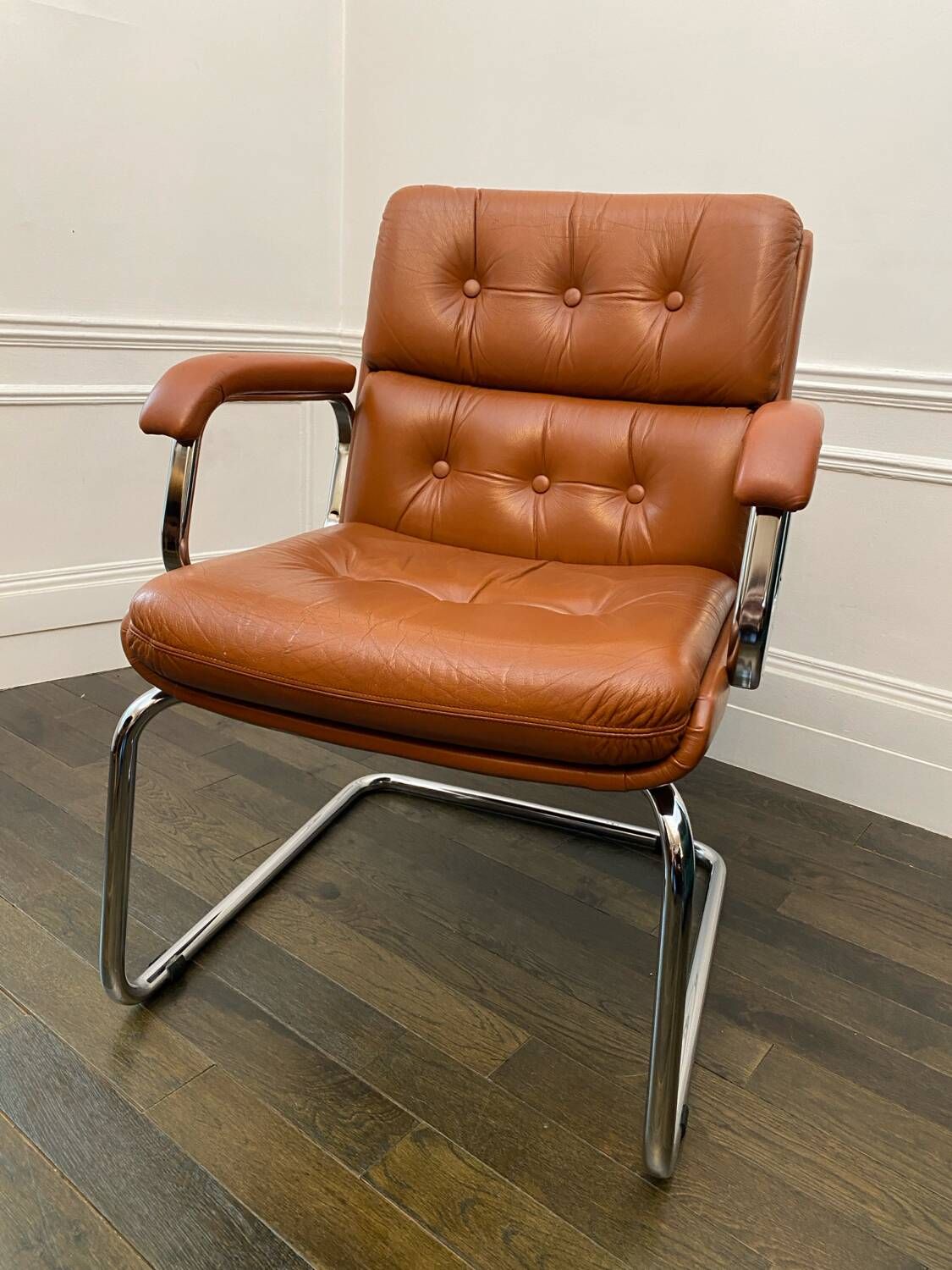 Vintage camel leather and chrome executive chair - Italian design by Co.Fe.Mo - 80's