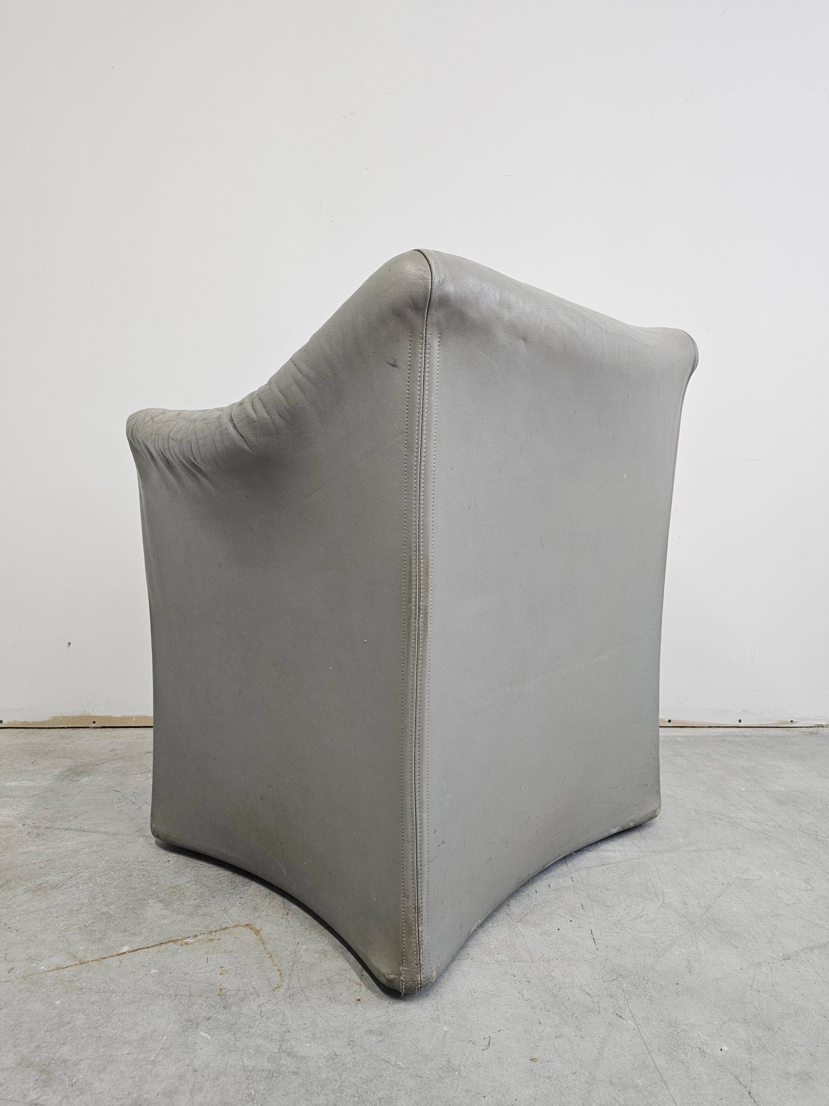 Postmodern leather armchairs Tentazione by Mario Bellini for Cassina.