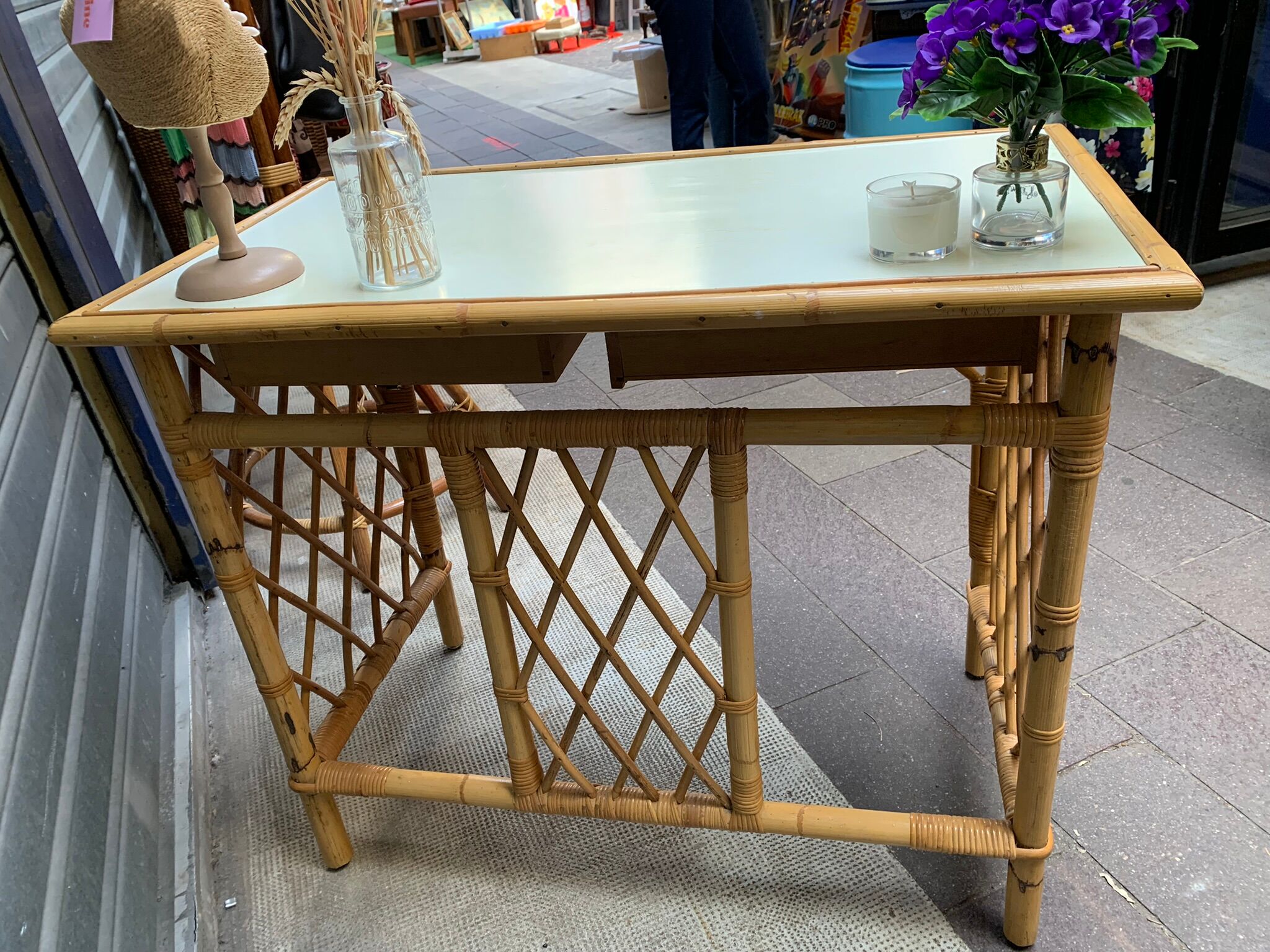 Flat desk in rattan and formica 1970s'