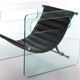Fauteuil en cuir noir par Giovanni Tommaso Garattoni Italie verre et cuir noir