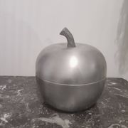 Ice bucket