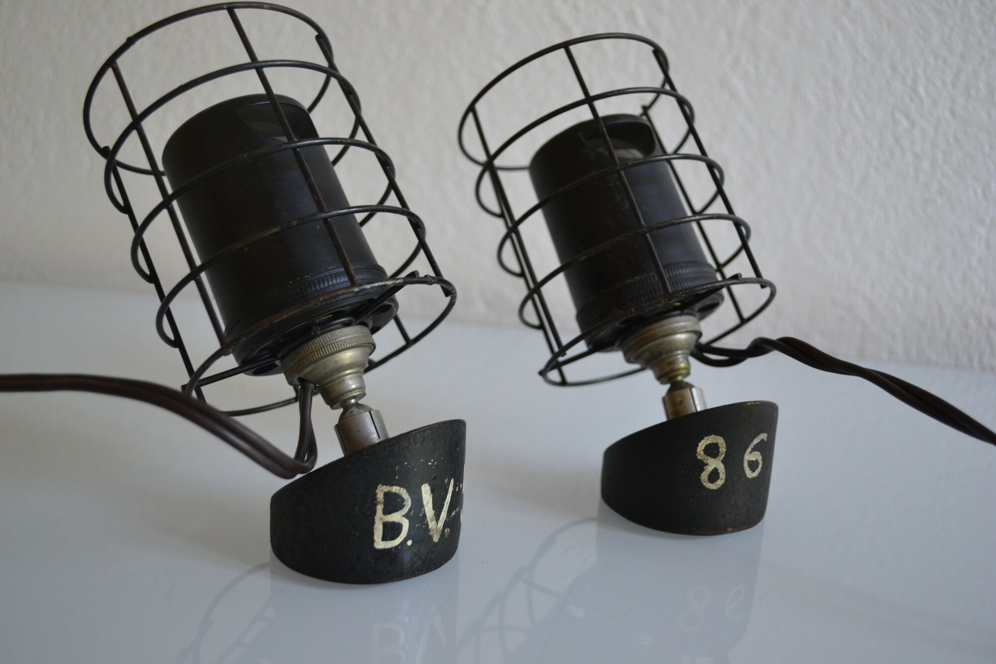 Paire de lampes vintage 50's de laboratoire bbt krauss
