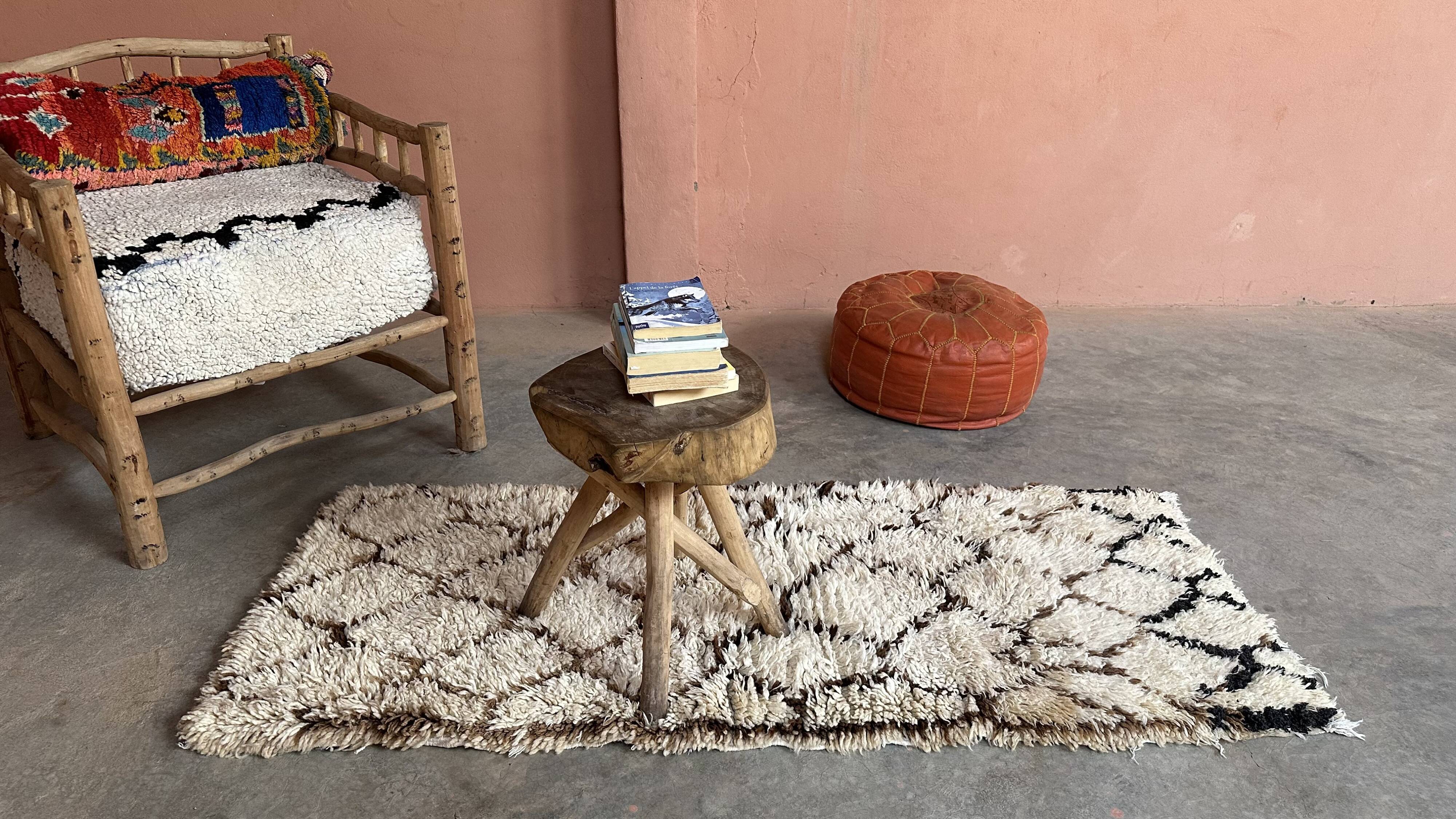 Azilal beige Berber rug - 174 x 72 cm