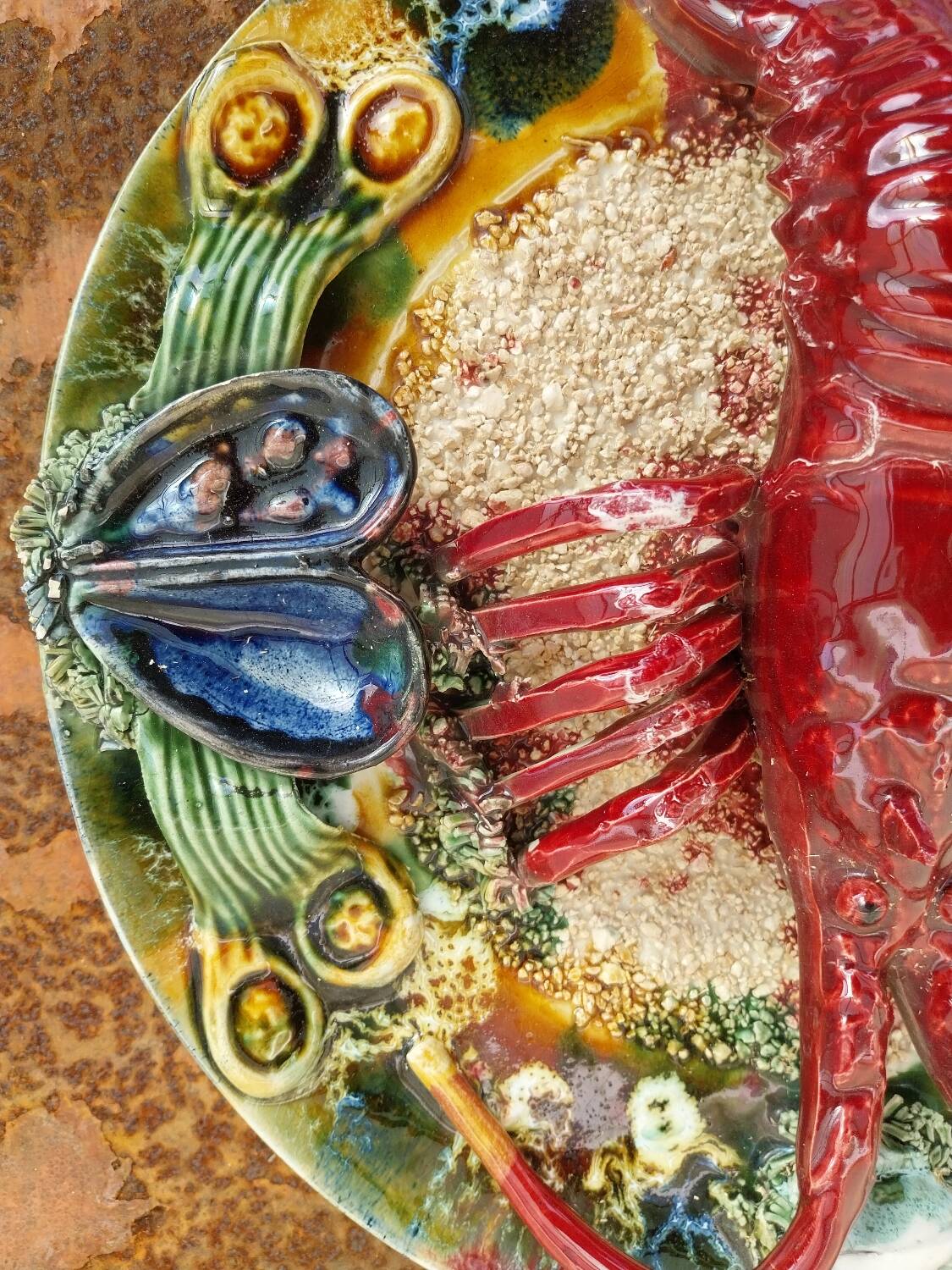 Trompe l'oeil slip dish.