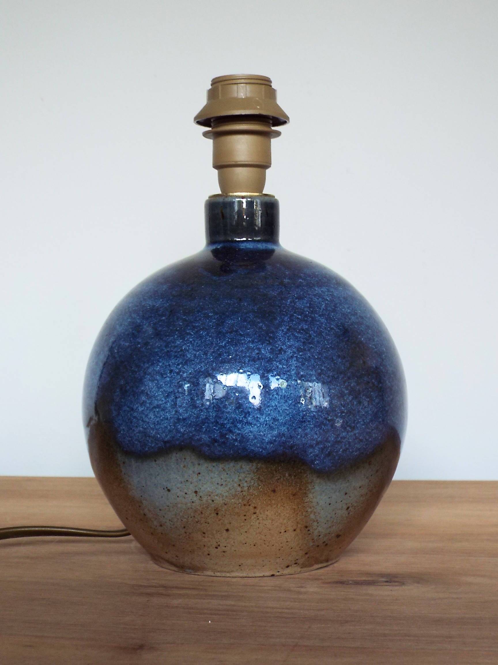 Ceramic lamp base