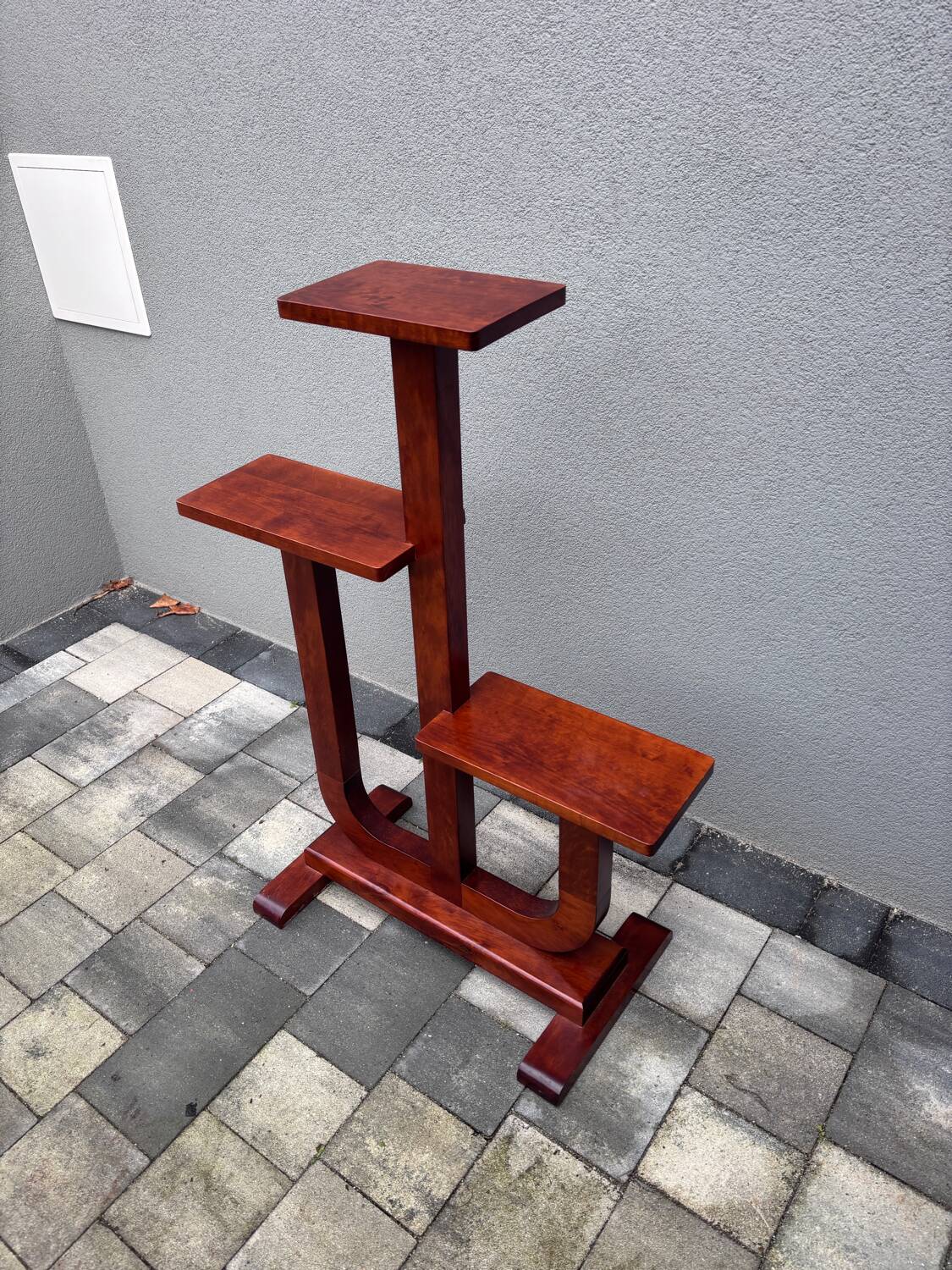 Art deco flower stand