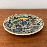 Vintage wall plate in hand-painted ceramic, 1970s.