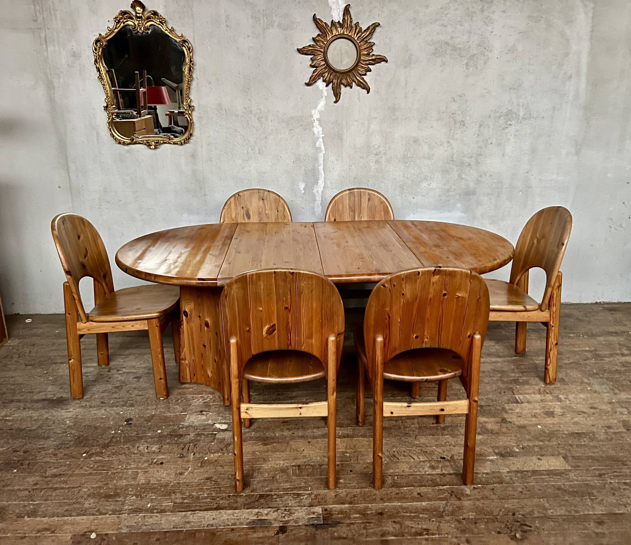 Large Scandinavian pine table - 6 chairs