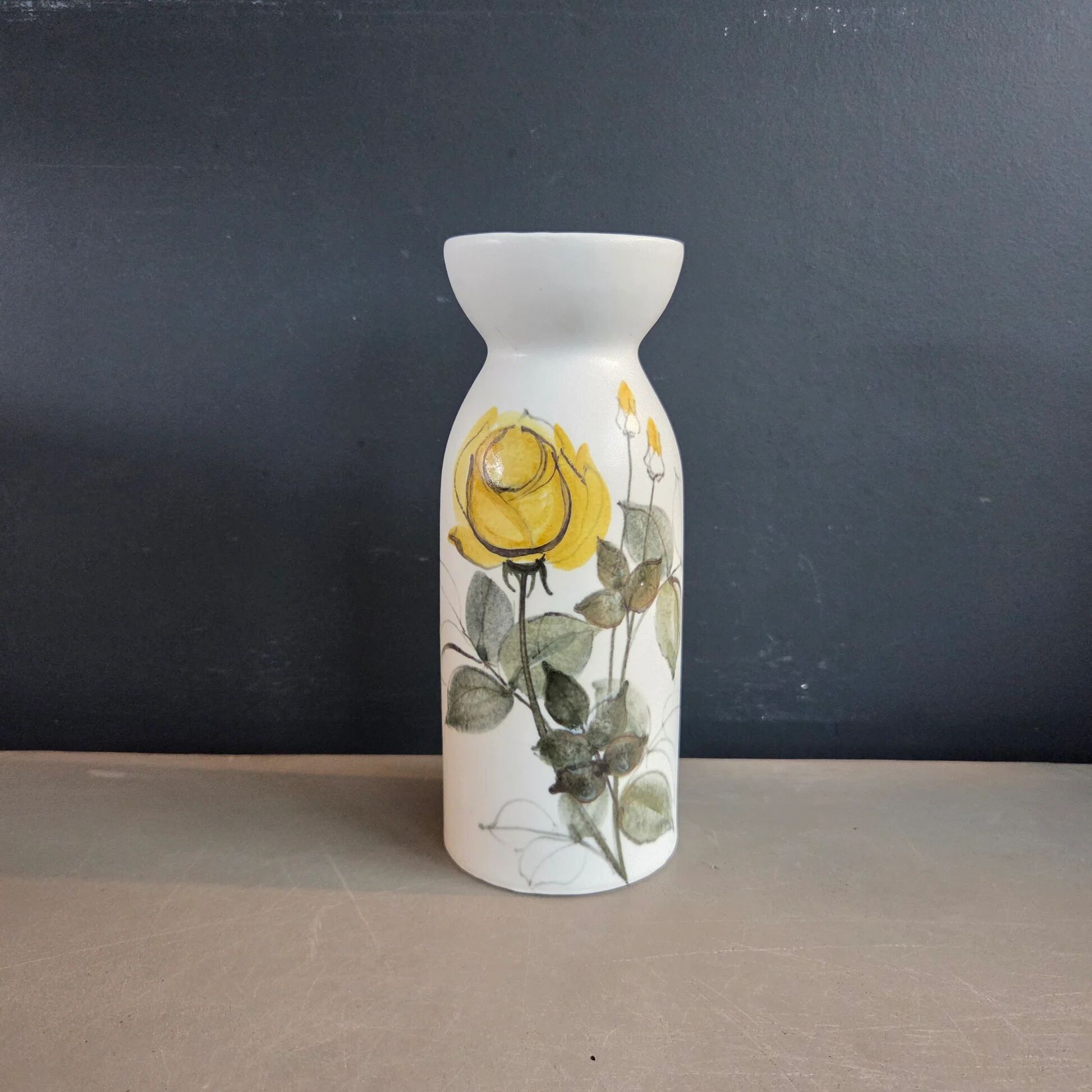 Kukka vase by Hilkka-Liisa Ahola for Arabia - Finland