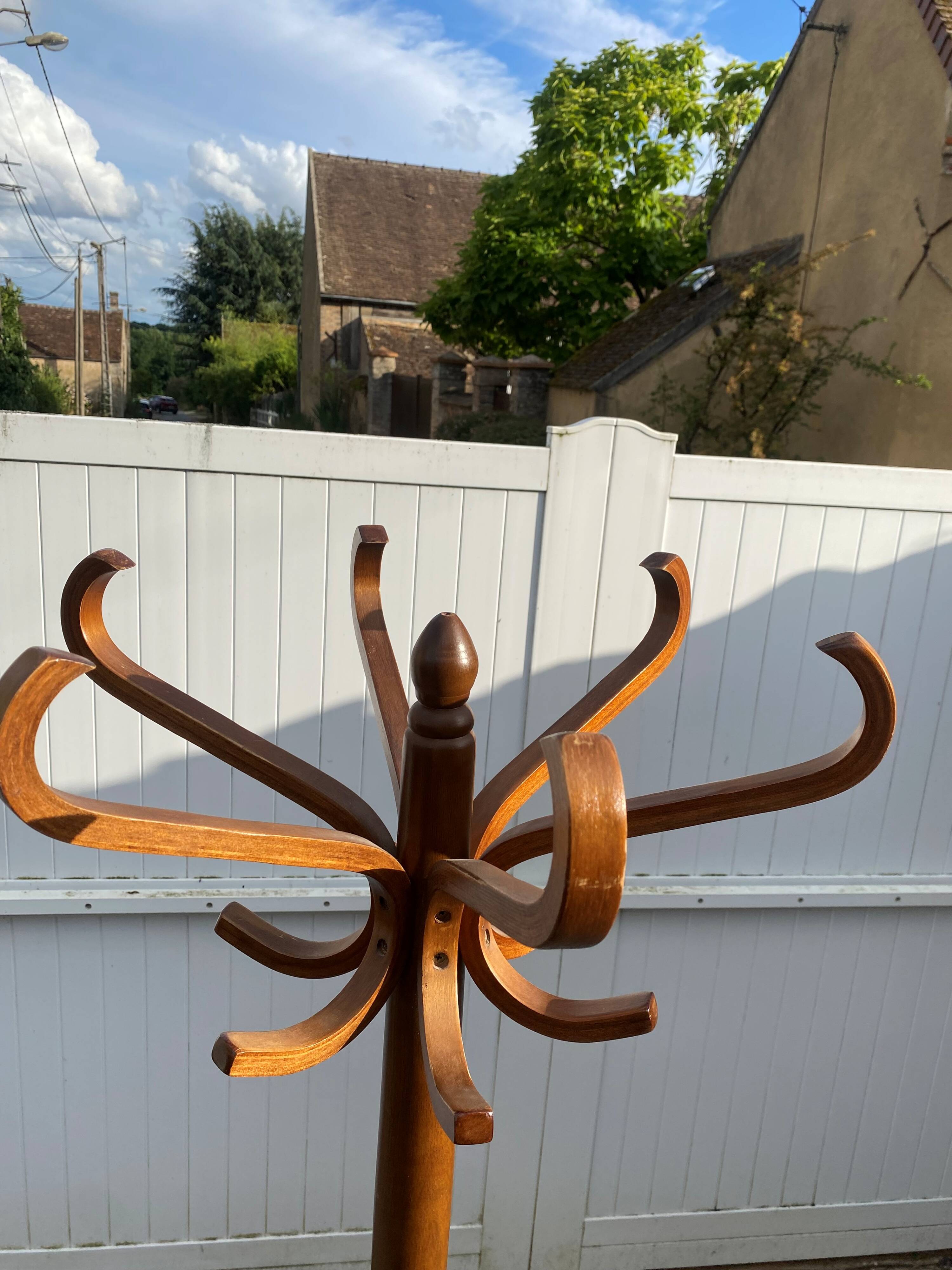Baumann bistro style 1960s curved wood swivel parrot coat rack