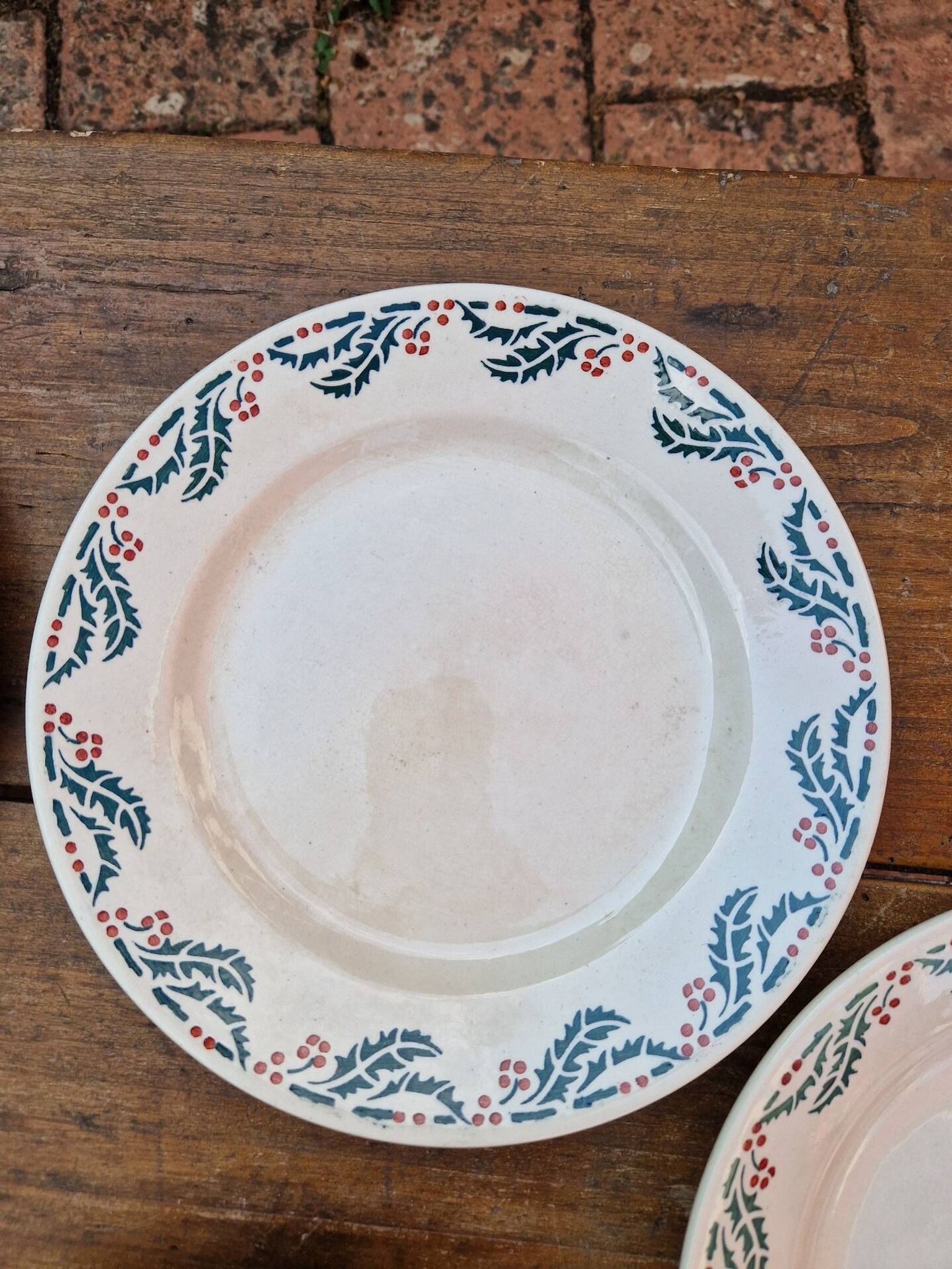 Set of 7 Flat Plates Holly Model HB