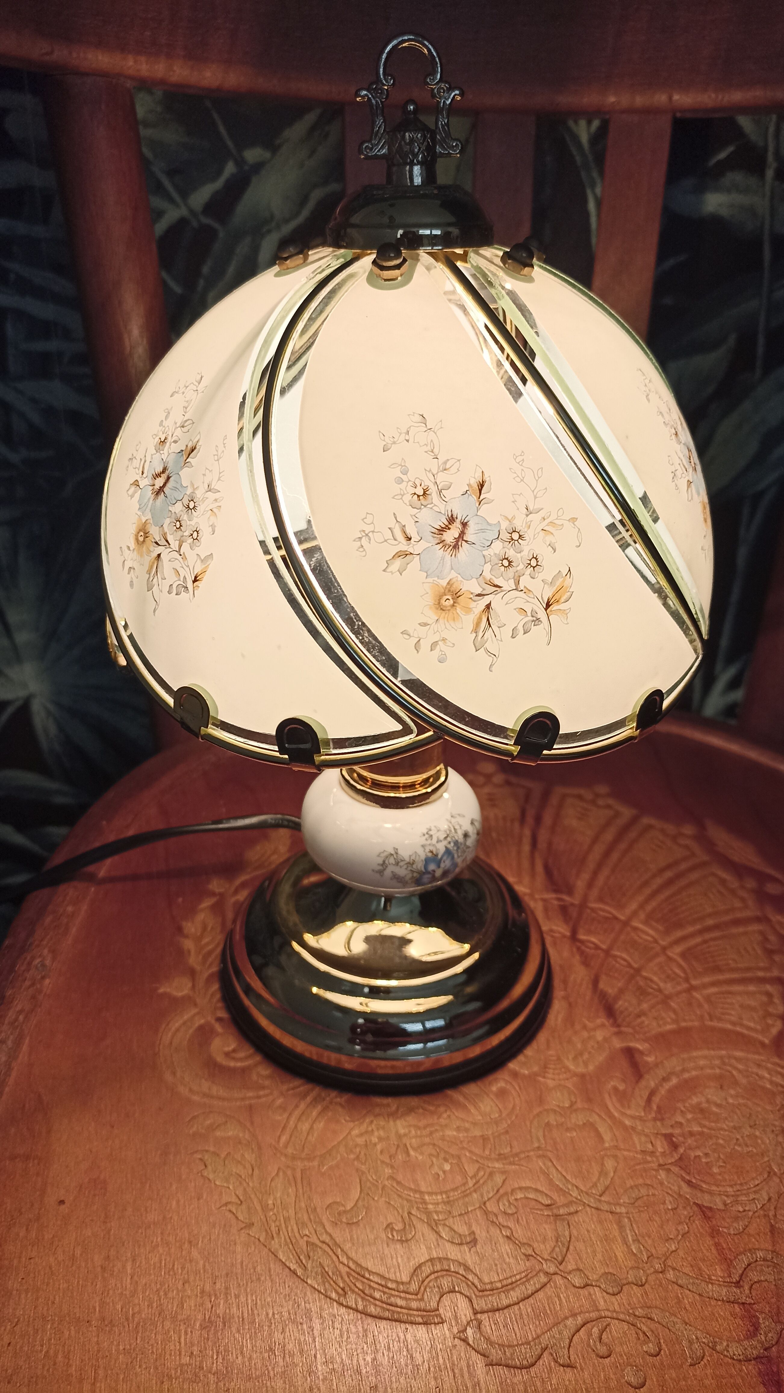 Table lamp