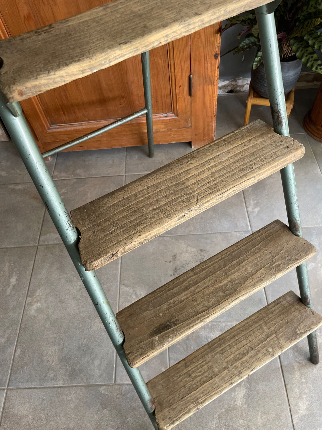 Ancient painter's stepladder