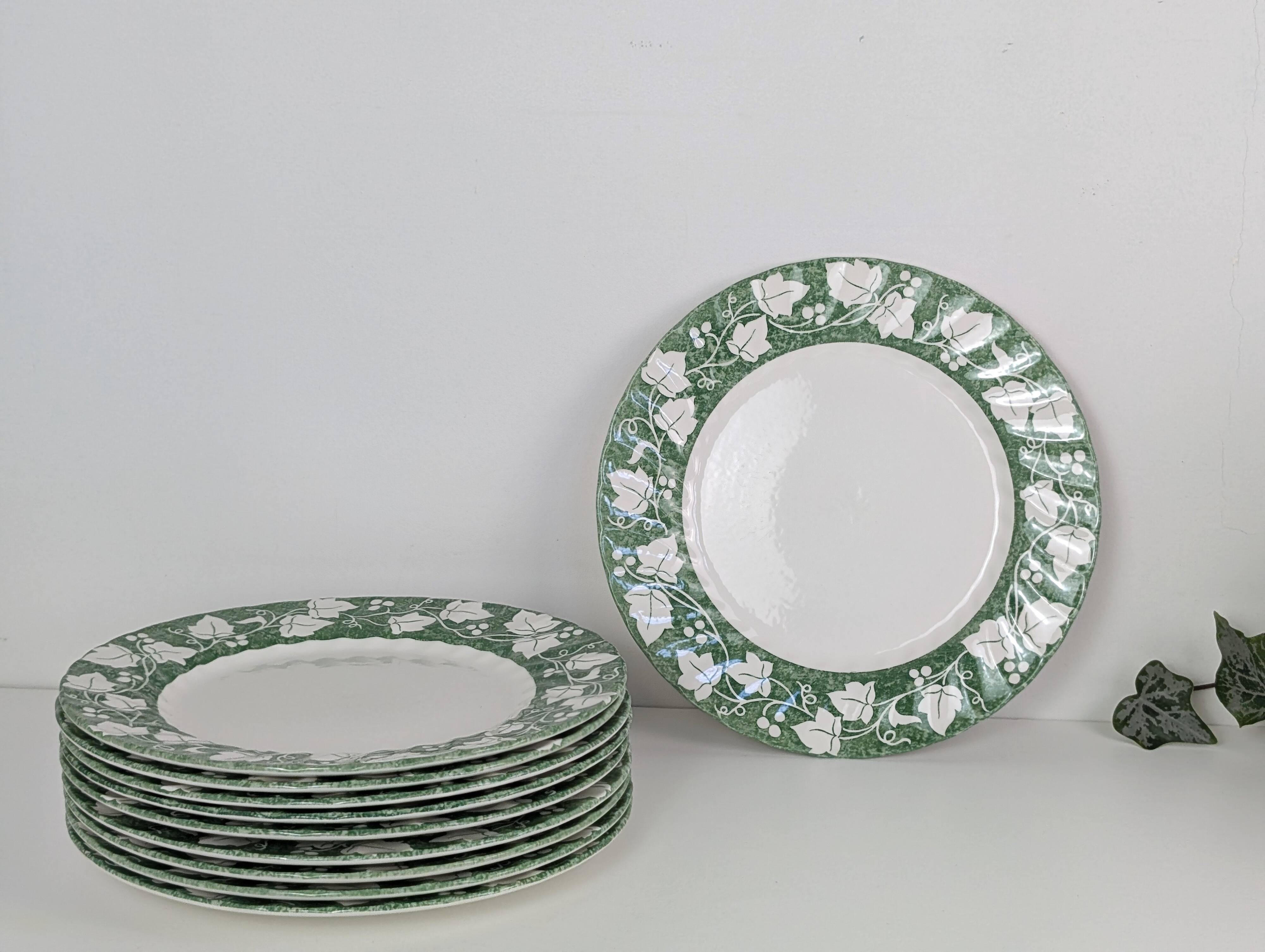 10 assiettes plates anglaises Churchill