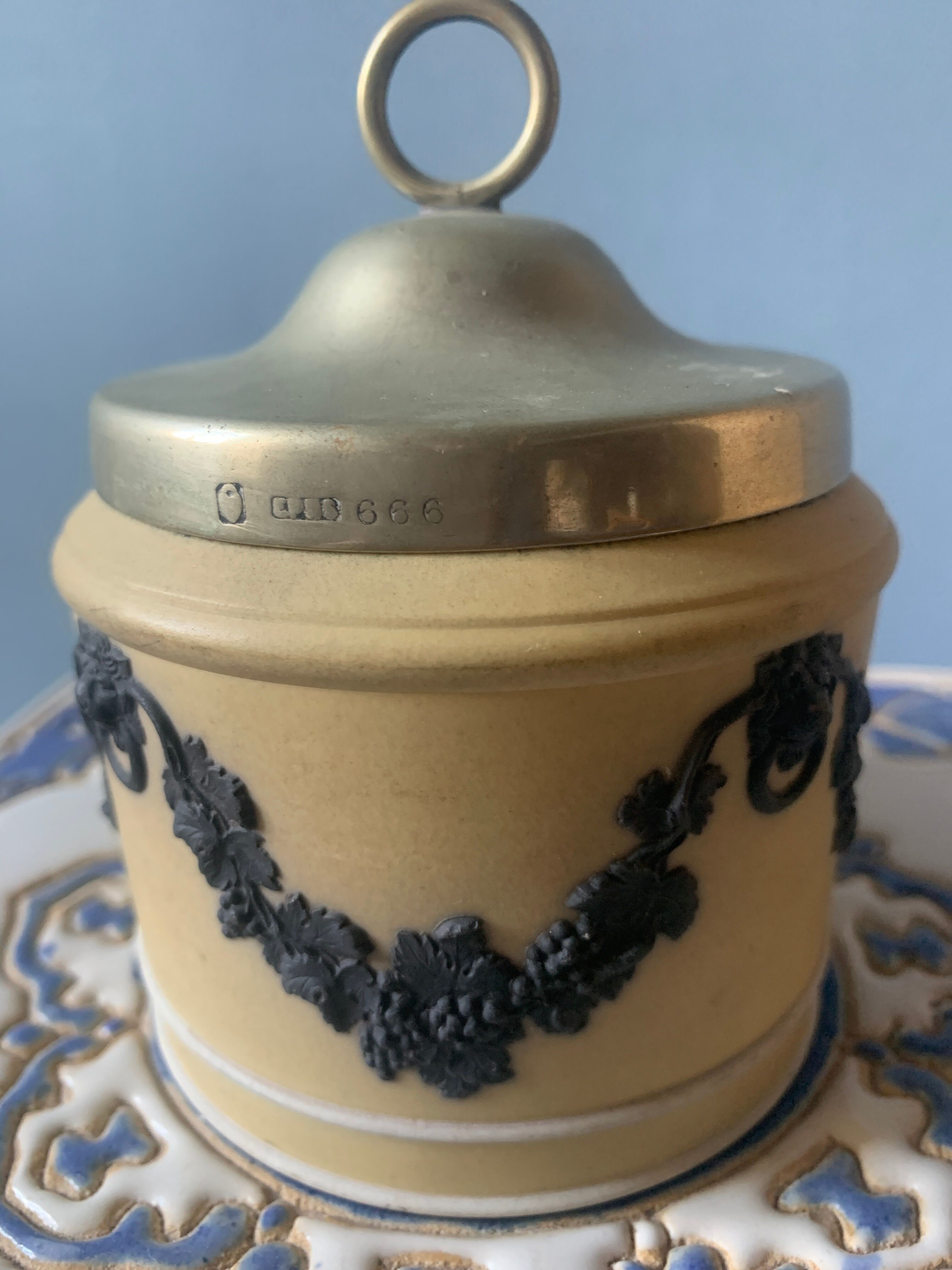 Mustard/jam pot in black jasper Wedgewood on a cane.