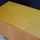 Dresser Carlo Jensen