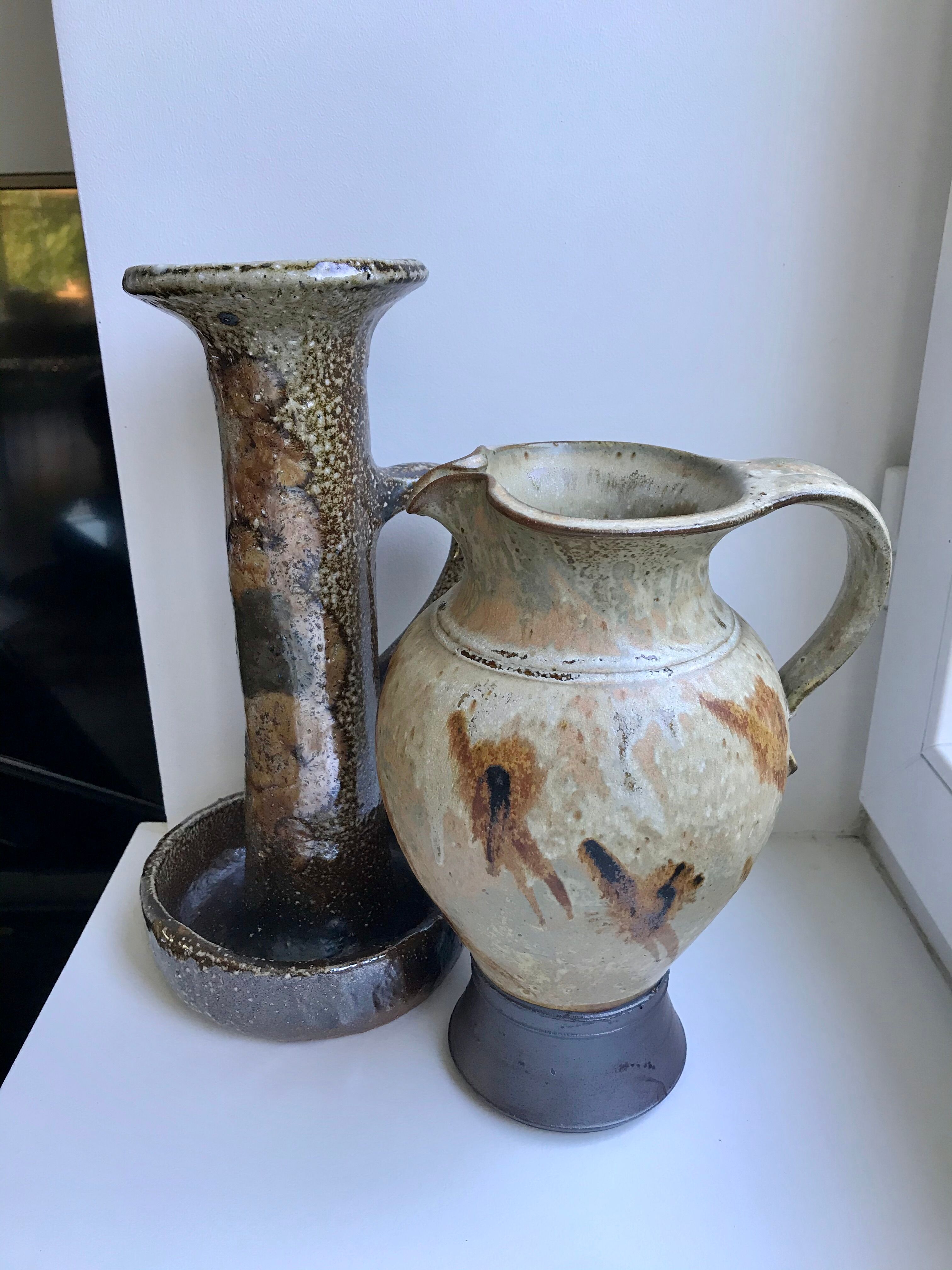 Pichet / broc en céramique / poterie émaillé années 60-70 signé