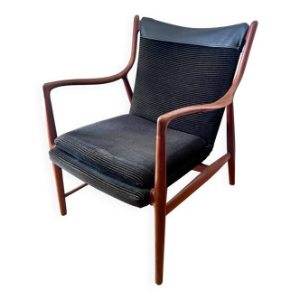 Armchair model "FJ 45" by Finn Juhl (1912-1989) designed in 1945