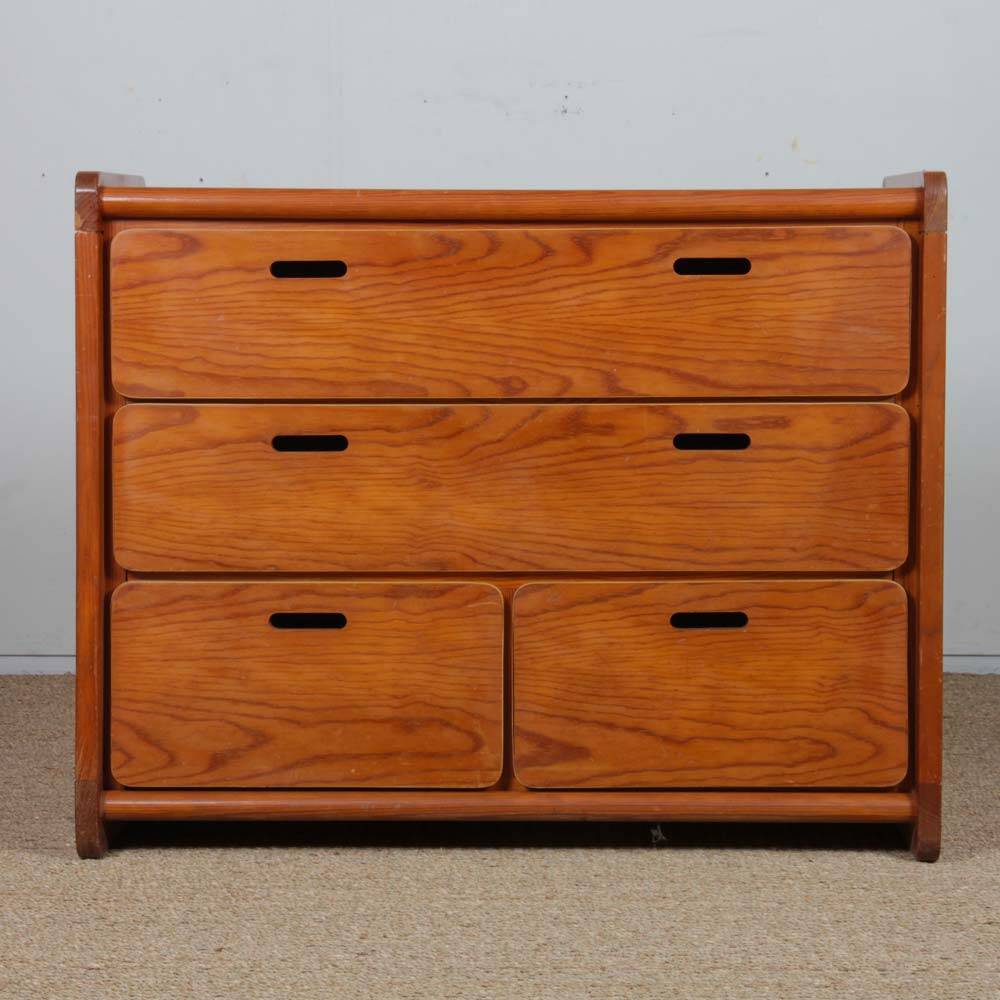 Vintage pine chest of drawers from the 1980s