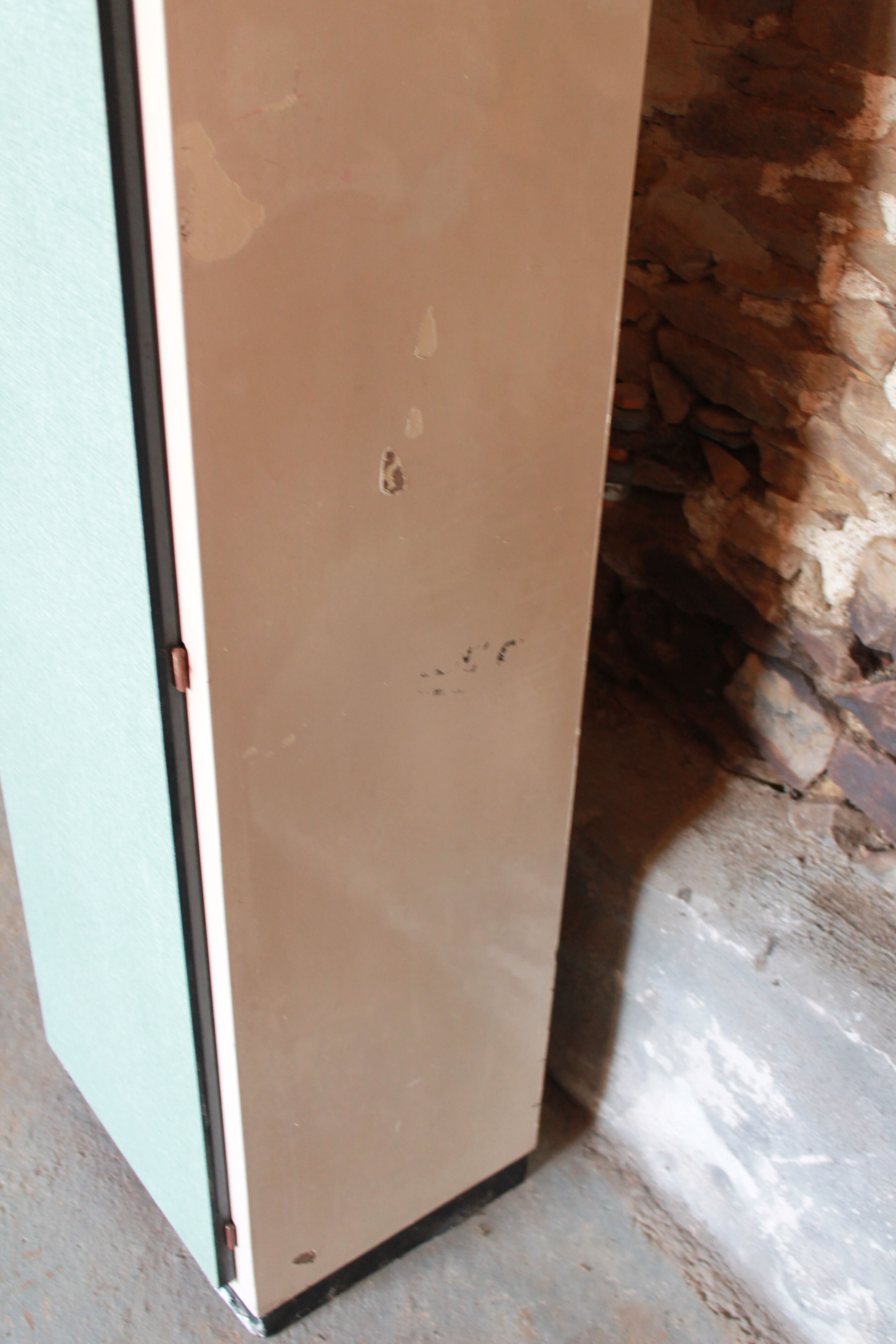 Formica 2-door cabinet