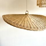 Rattan suspension or shade in the shape of a braided undulating circular tray d:80