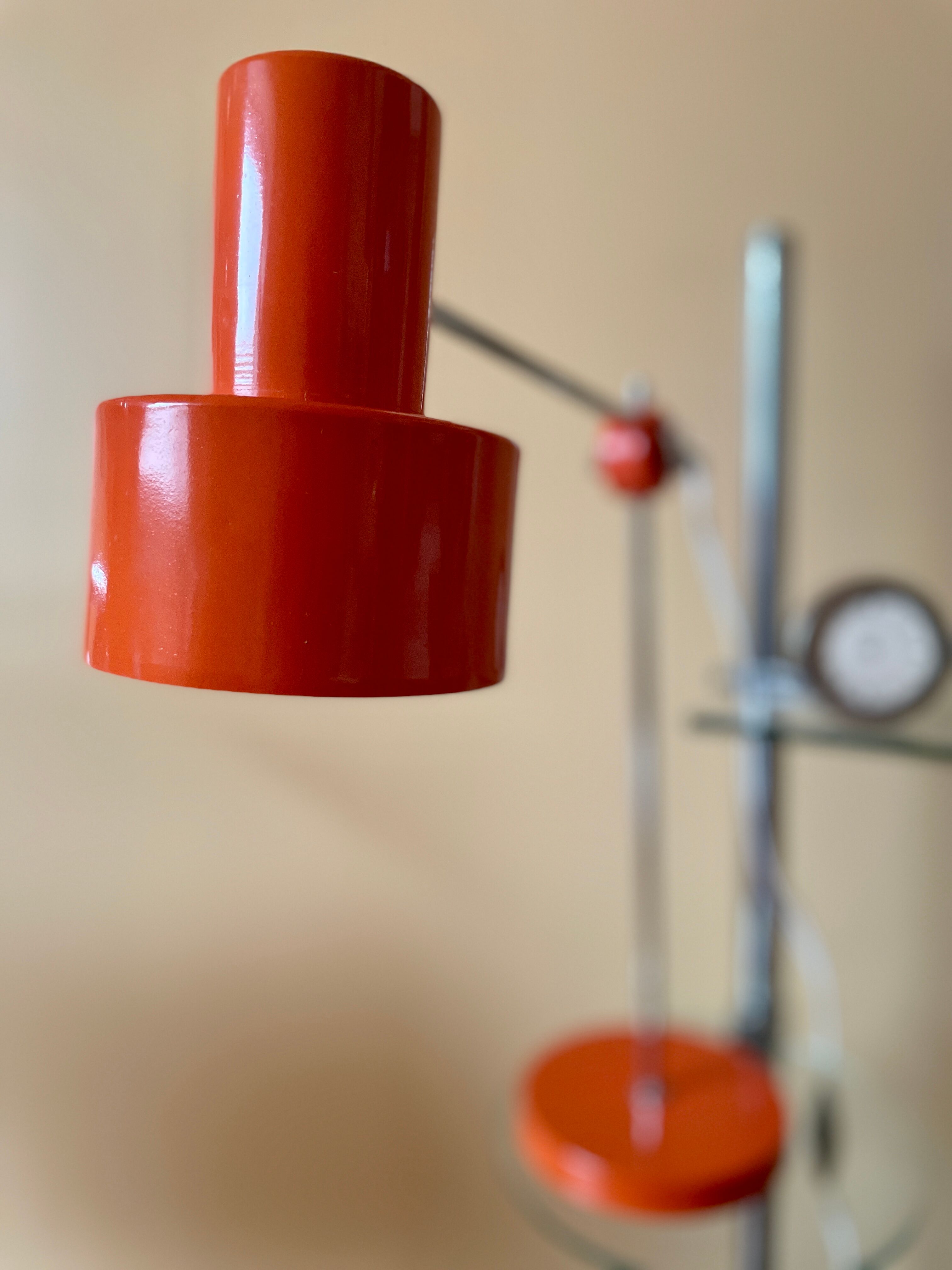 Vintage assembler lamp