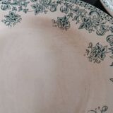 7 assiettes plates modèle Jane à décor floral vert foncé Saint-Amand