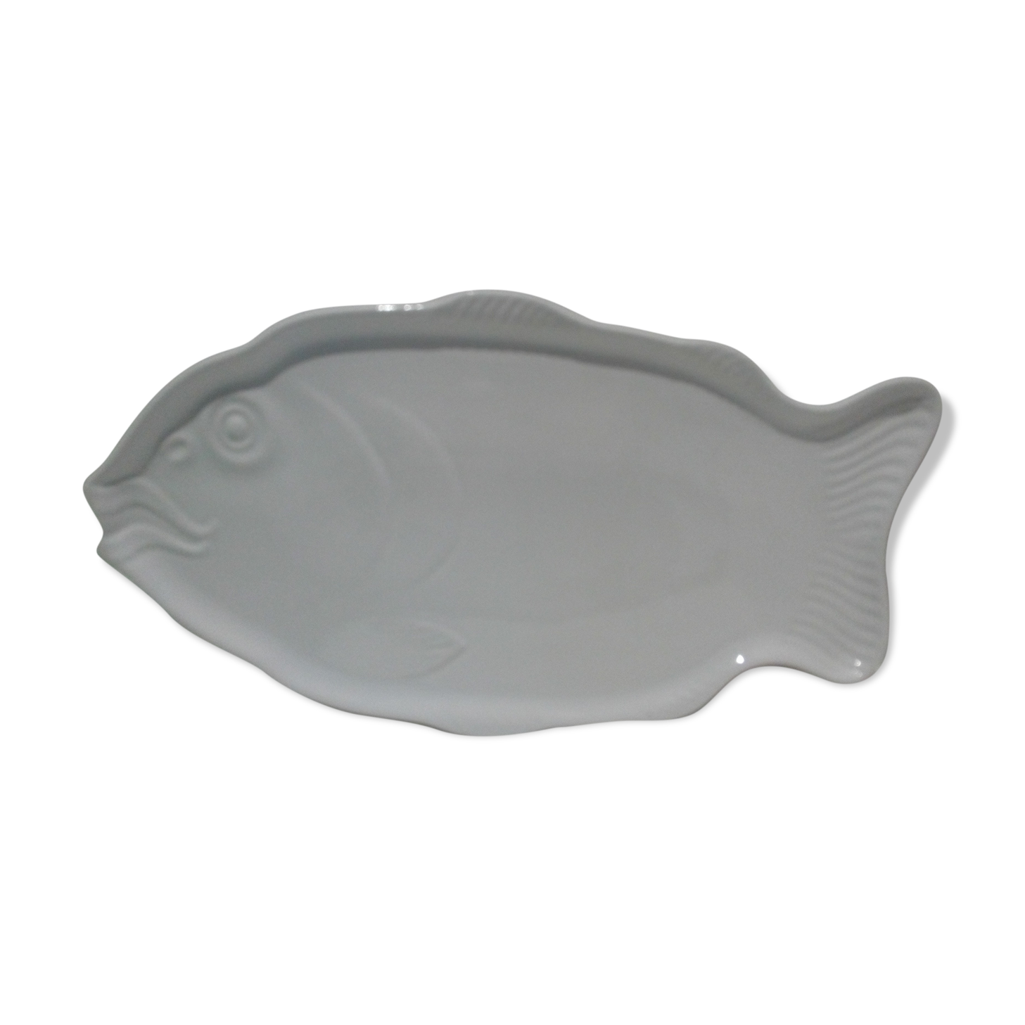 White porcelain fish dish