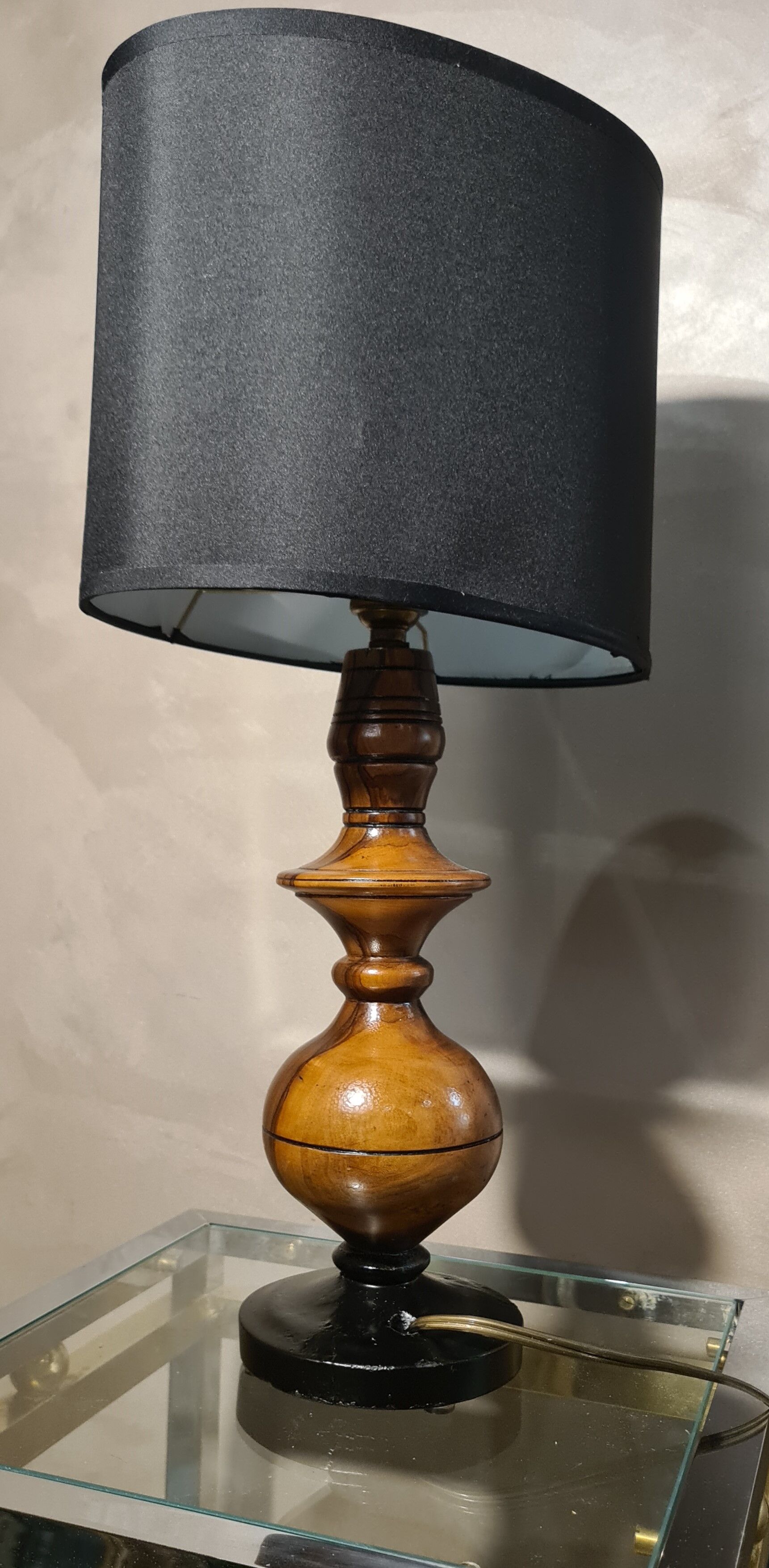 Lampe 1950 pied tourner en olivier 45x23cm