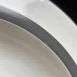 1 Porcelain dish 28 cm Wedgwood x Vera Wang “Cosmos” collection