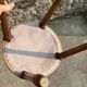 Tabouret repose-pieds en velours vert amande
