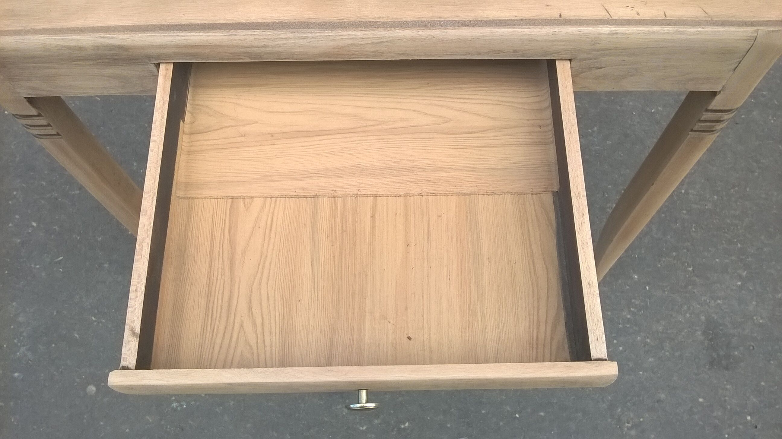 Children's desk year 60