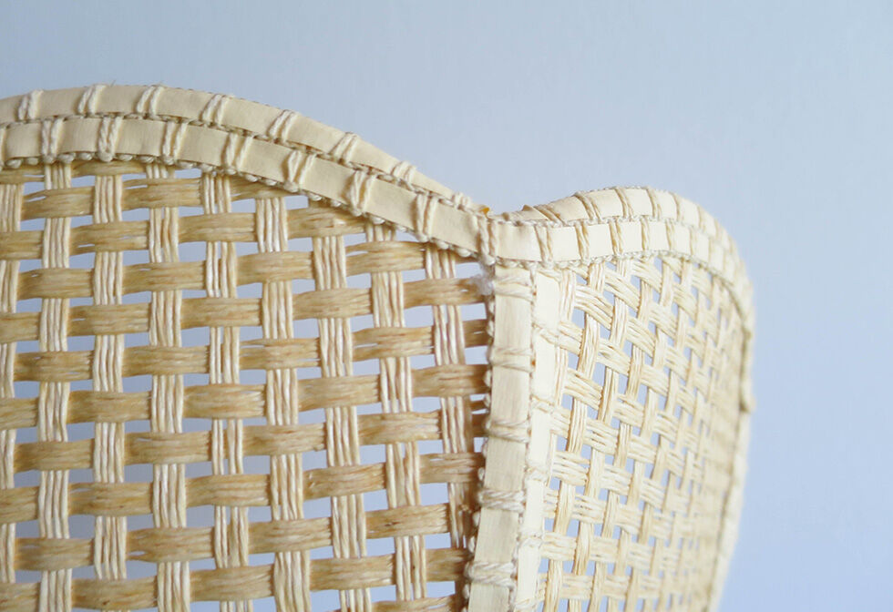 Flower cannage wall sconce